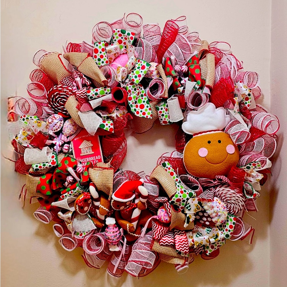 Gingerbread christmas wreath